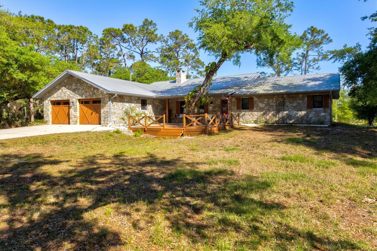 8902 Tropicaire Blvd Property Photo
