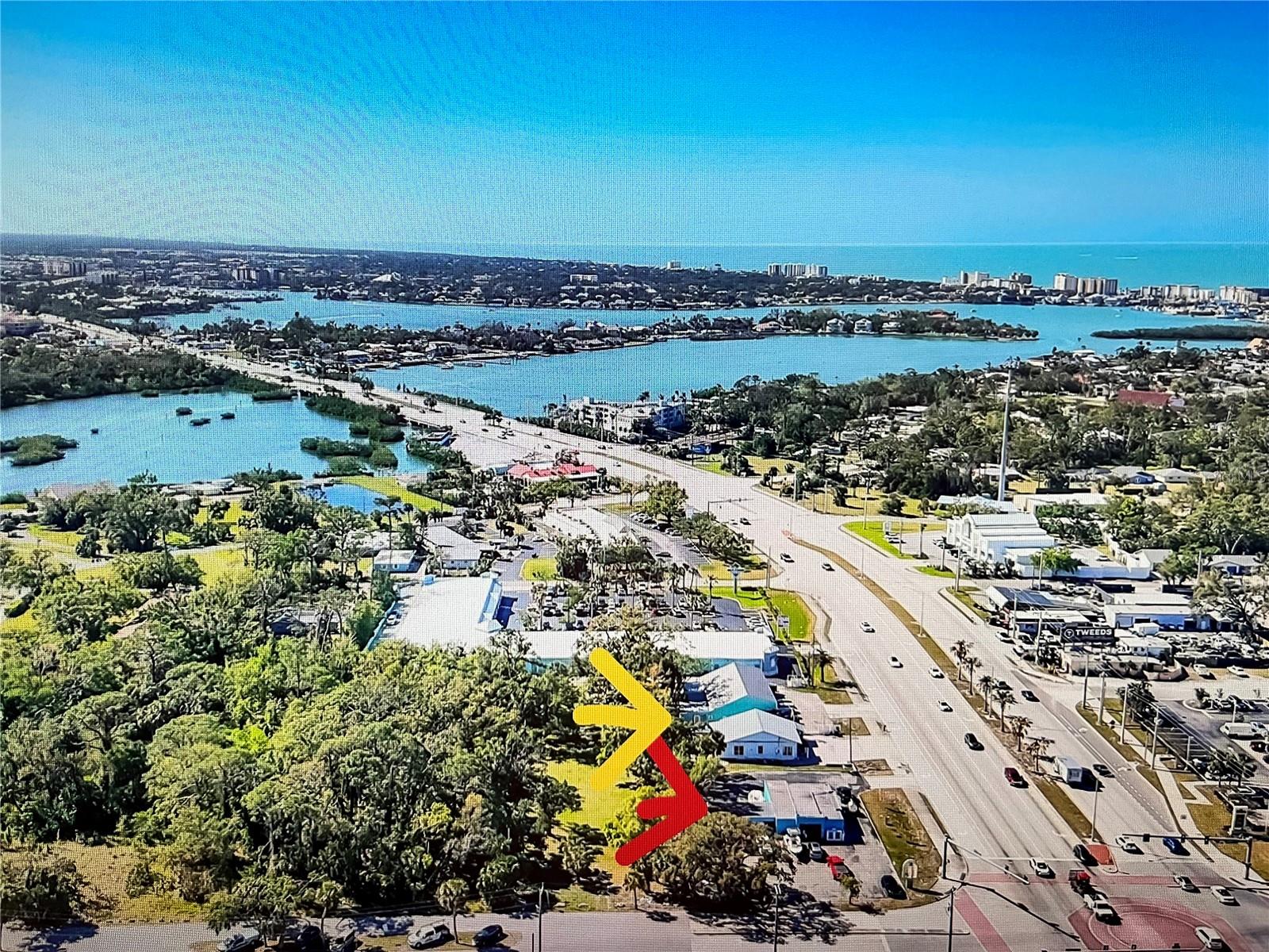 109 Tamiami Trl S Property Photo 1
