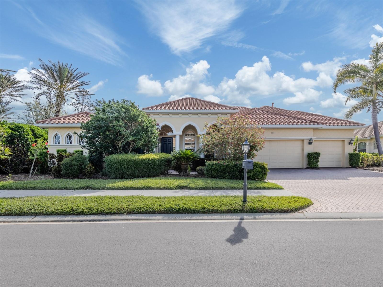101 Portofino Dr Property Photo