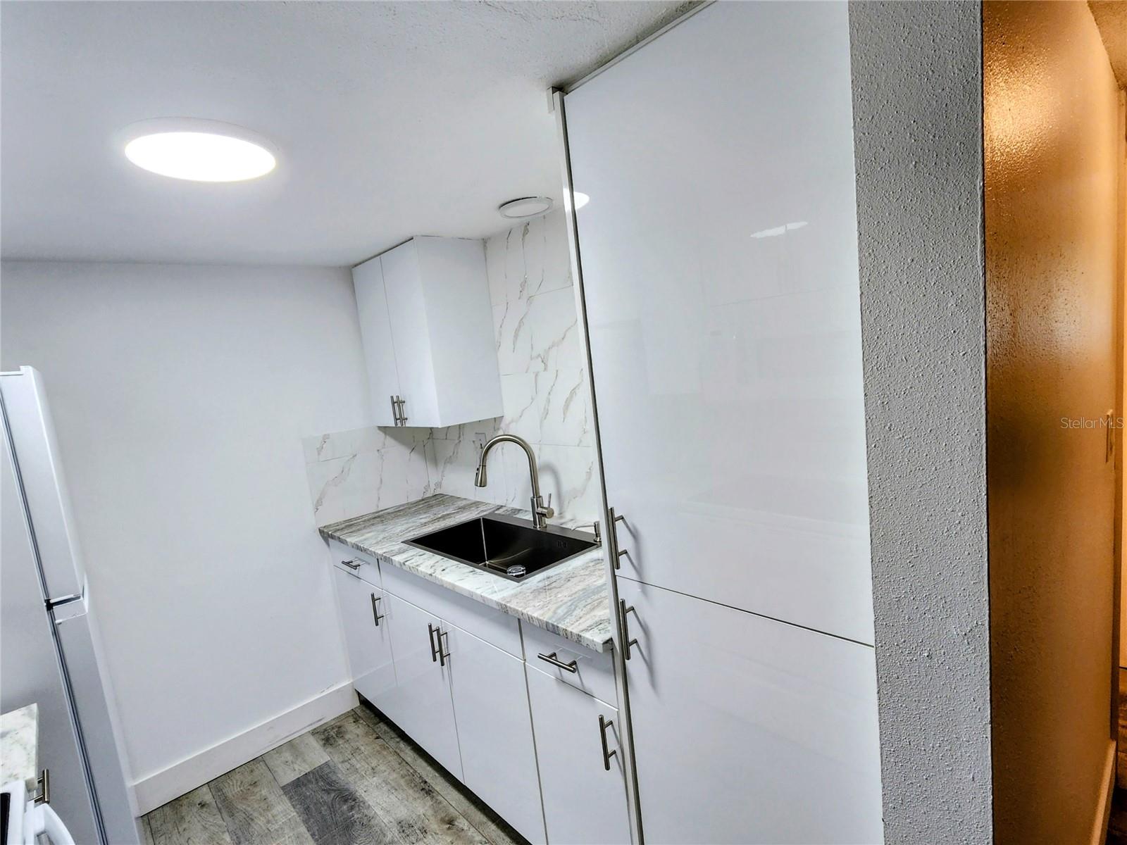 616 Guild Dr #2 Property Photo 3