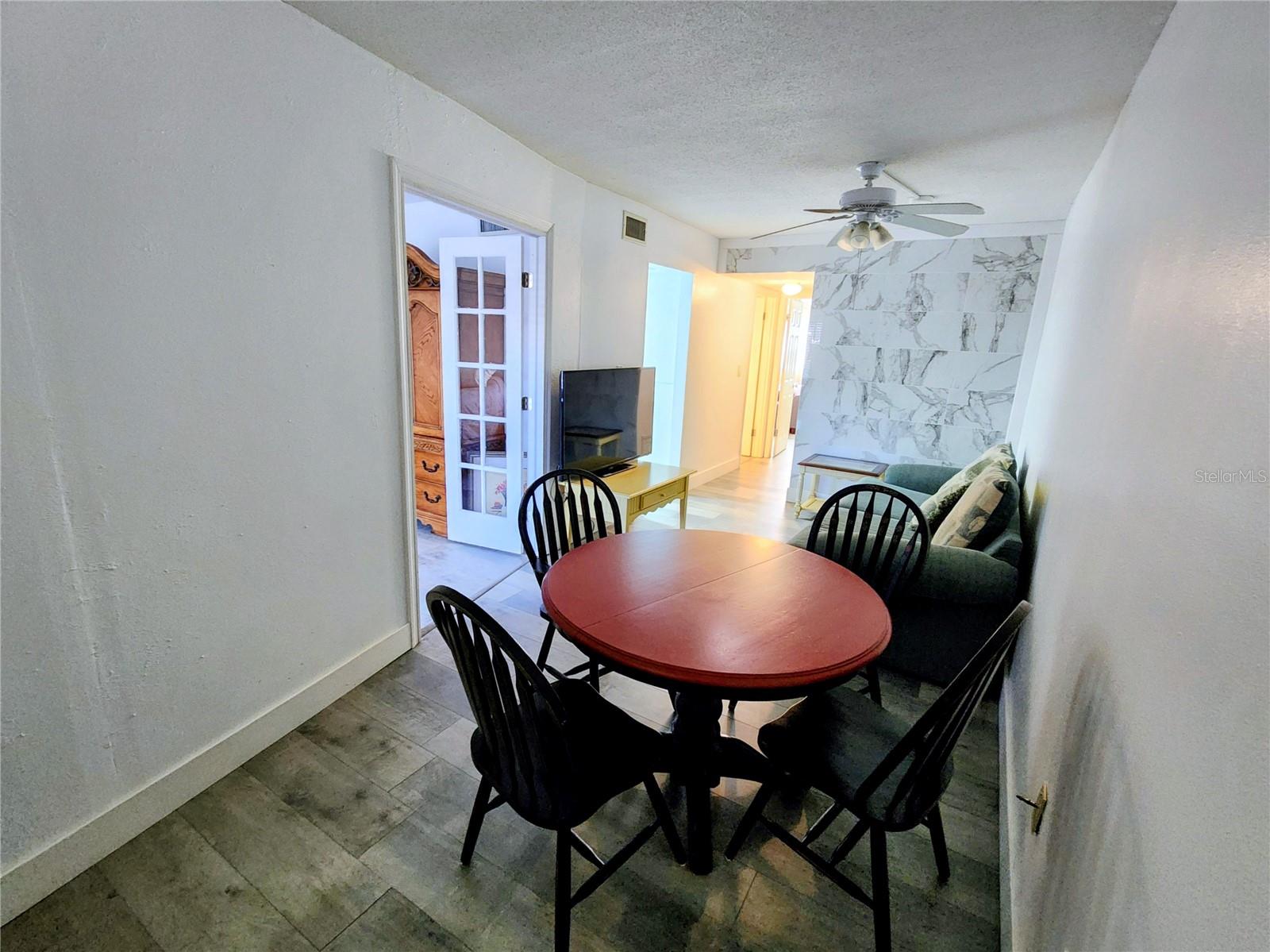 616 Guild Dr #2 Property Photo 5