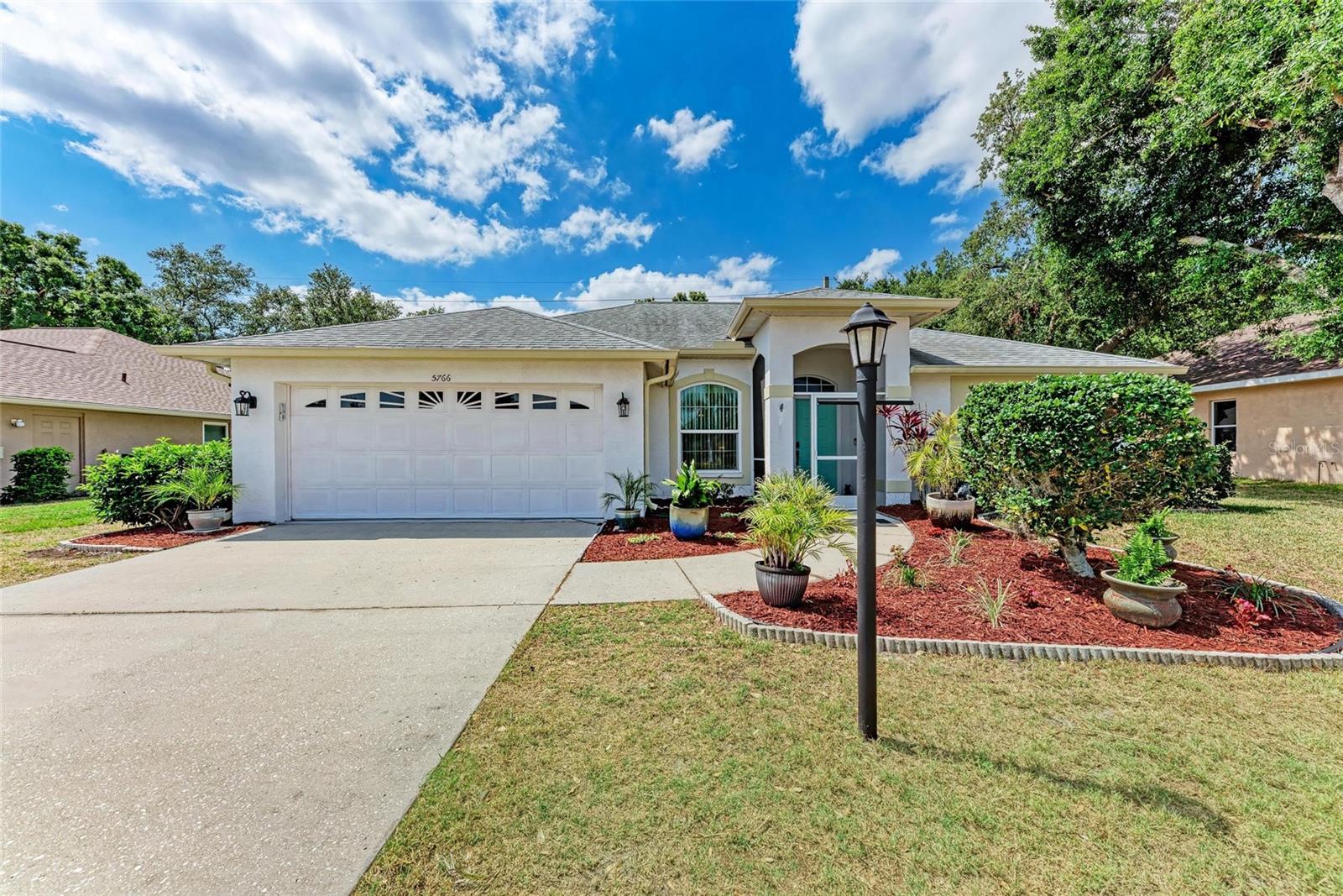 5766 Stone Pointe Dr Property Photo 1