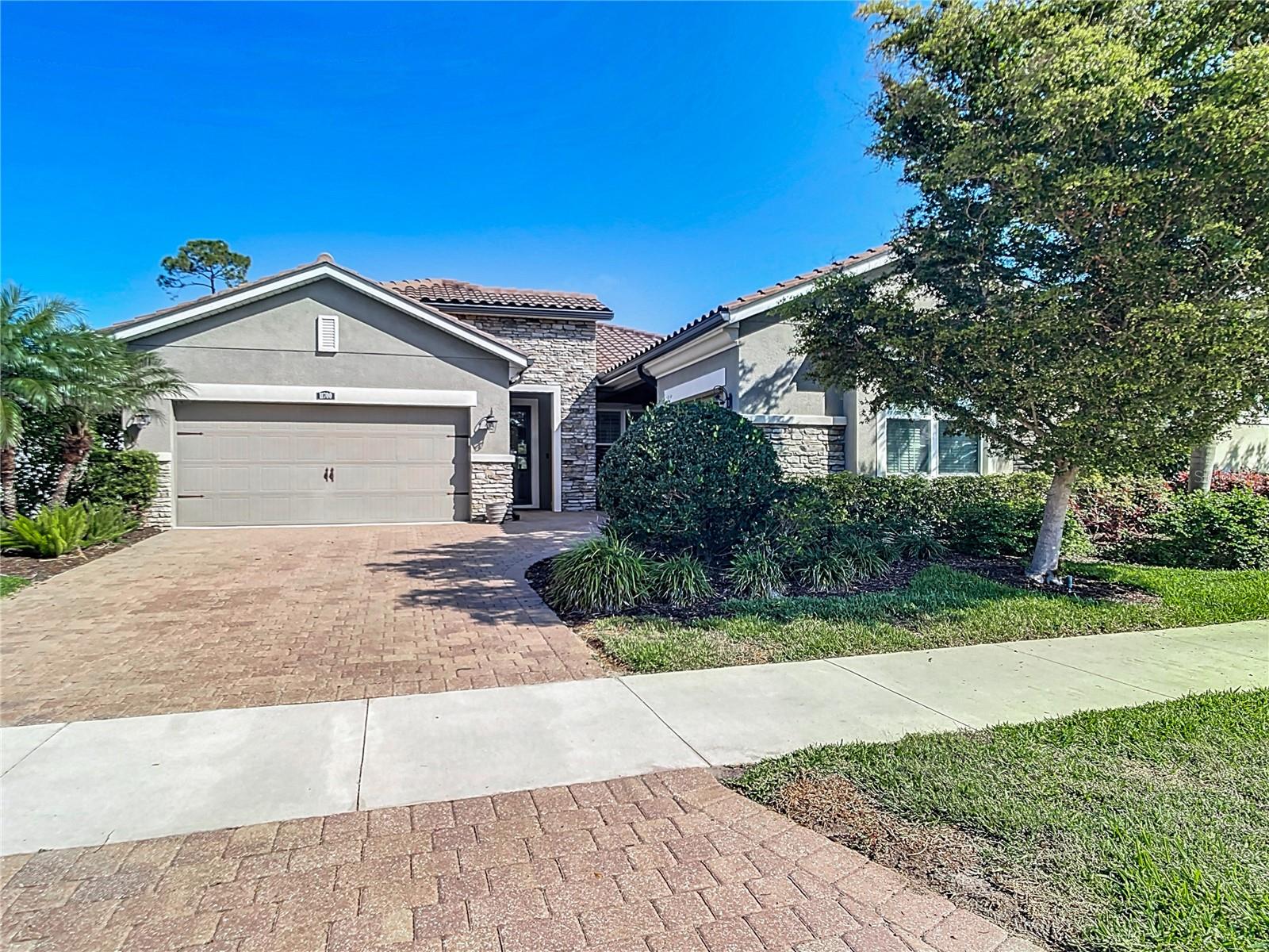 11700 Tapestry Ln Property Photo 1