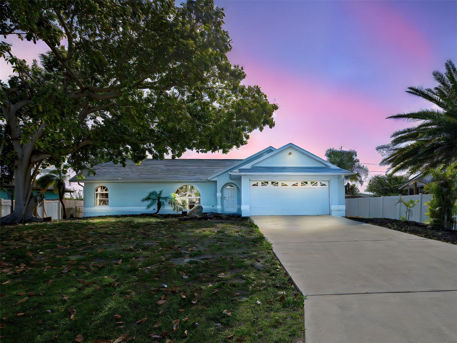 3192 Pinetree St Property Photo 1