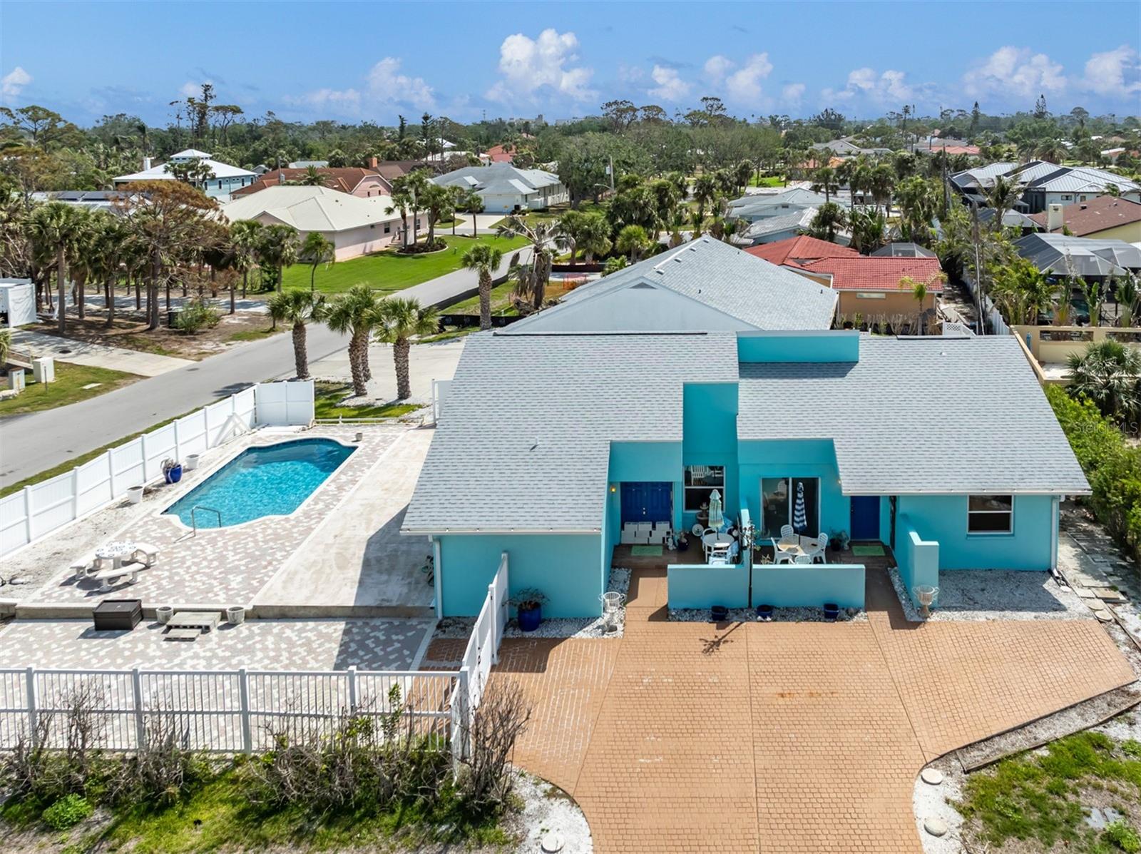 703 & 705 Golden Beach Blvd Property Photo