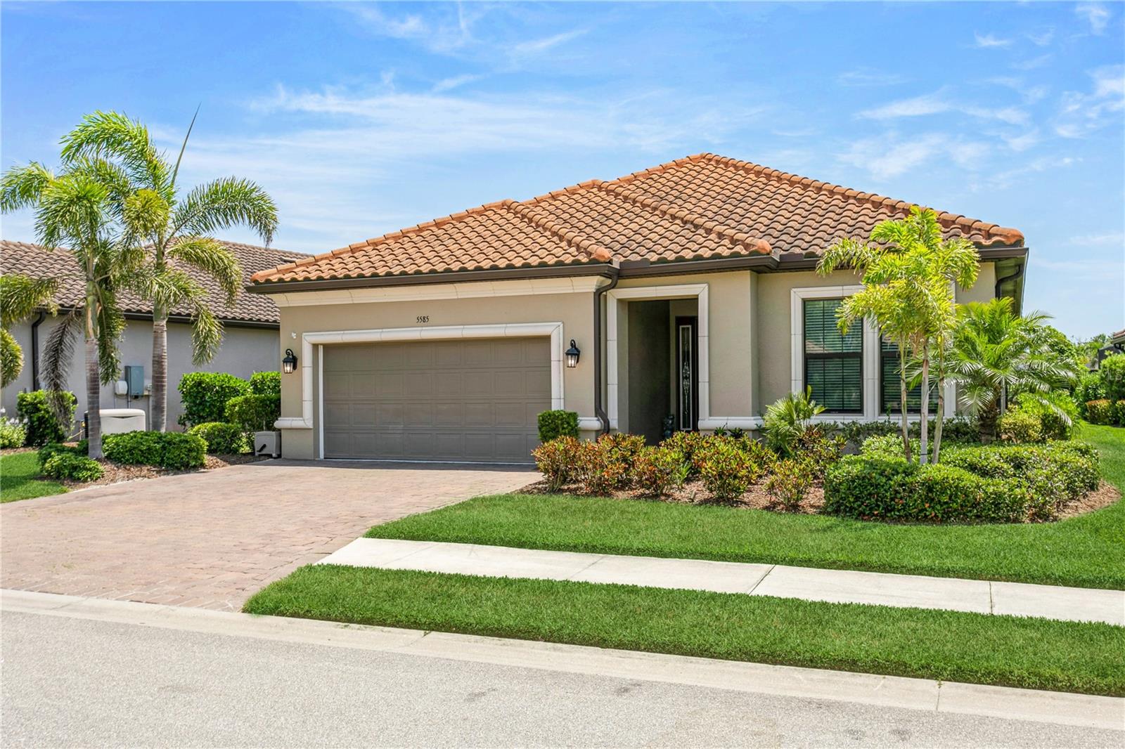 5585 Semolino St Property Photo