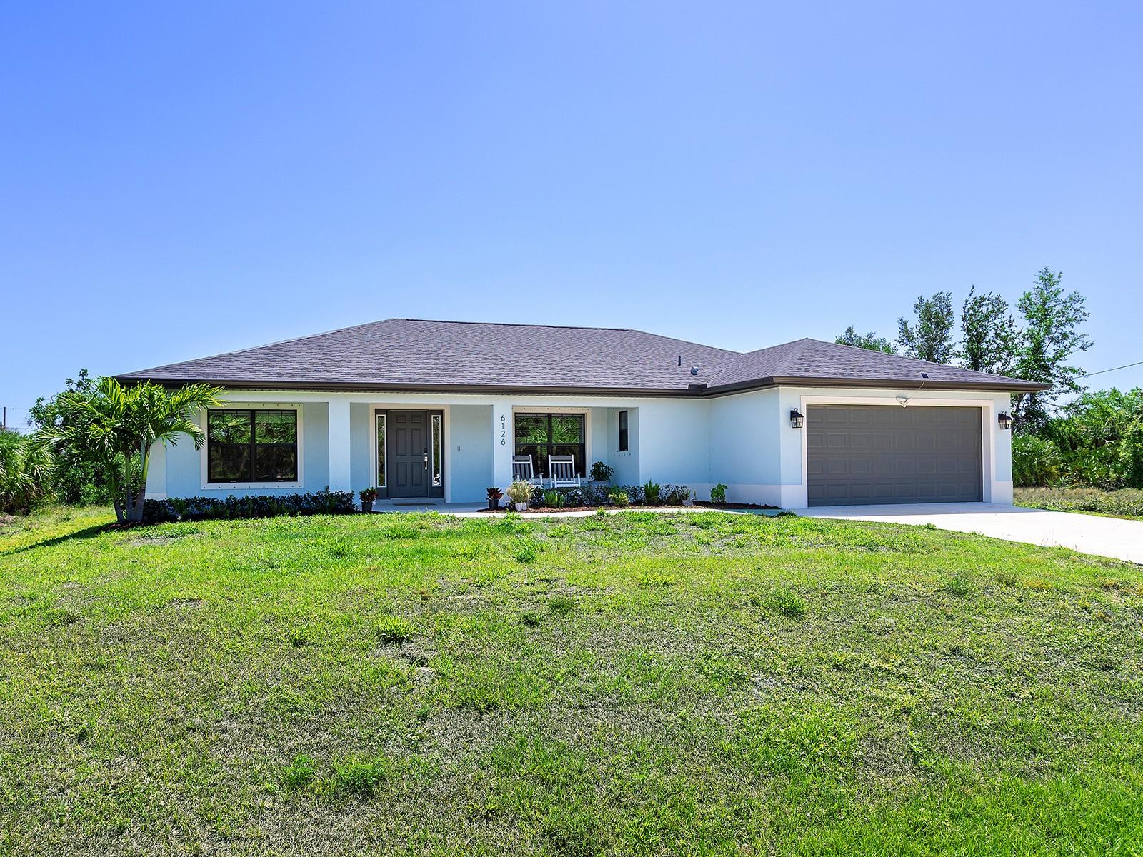 6126 Spinnaker Blvd Property Photo 5
