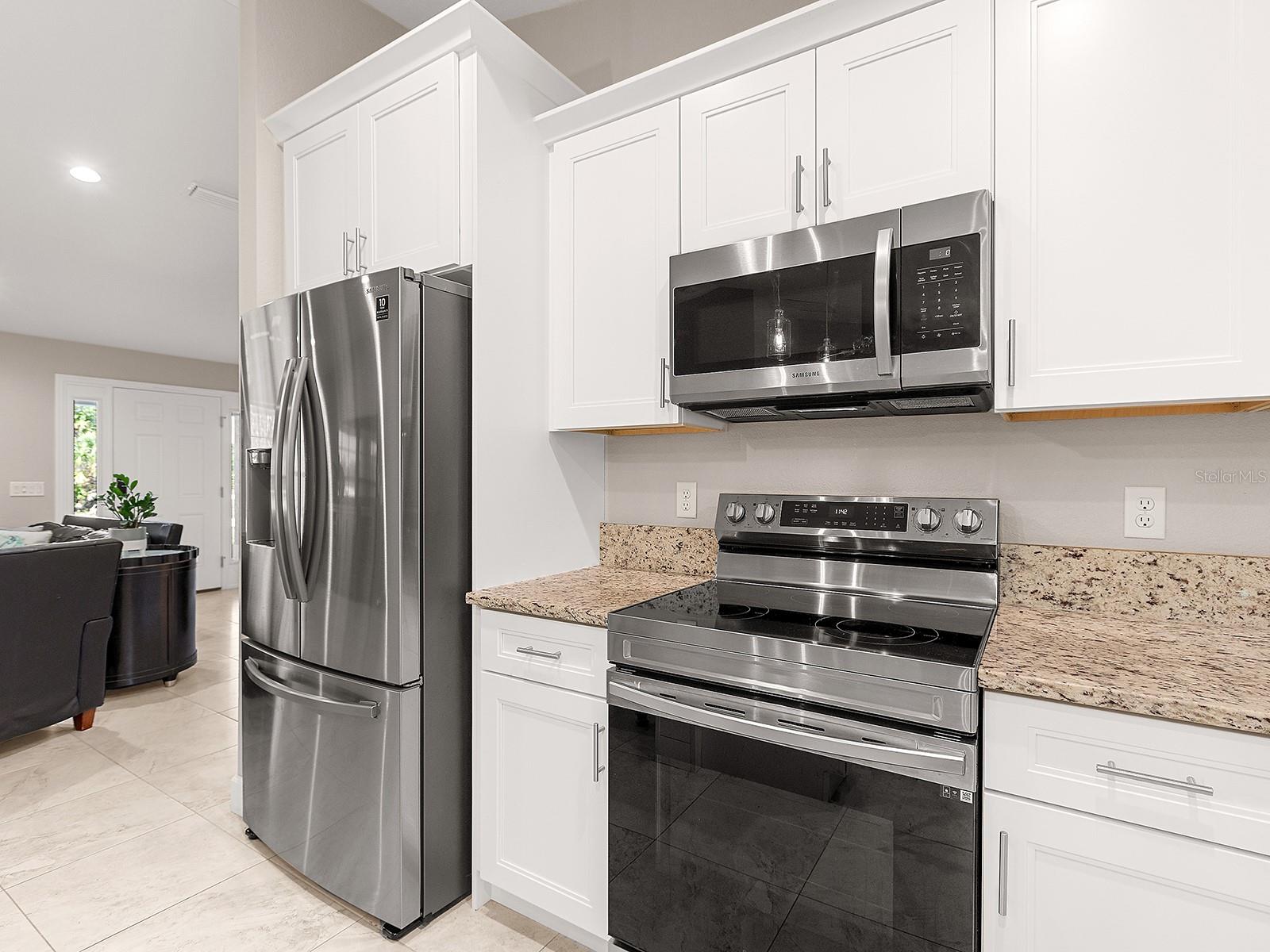 6126 Spinnaker Blvd Property Photo 12