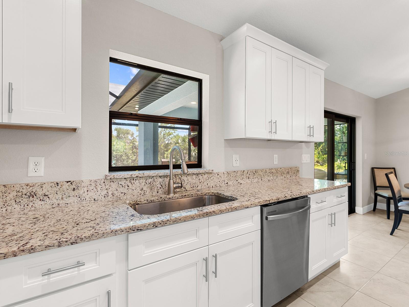 6126 Spinnaker Blvd Property Photo 13
