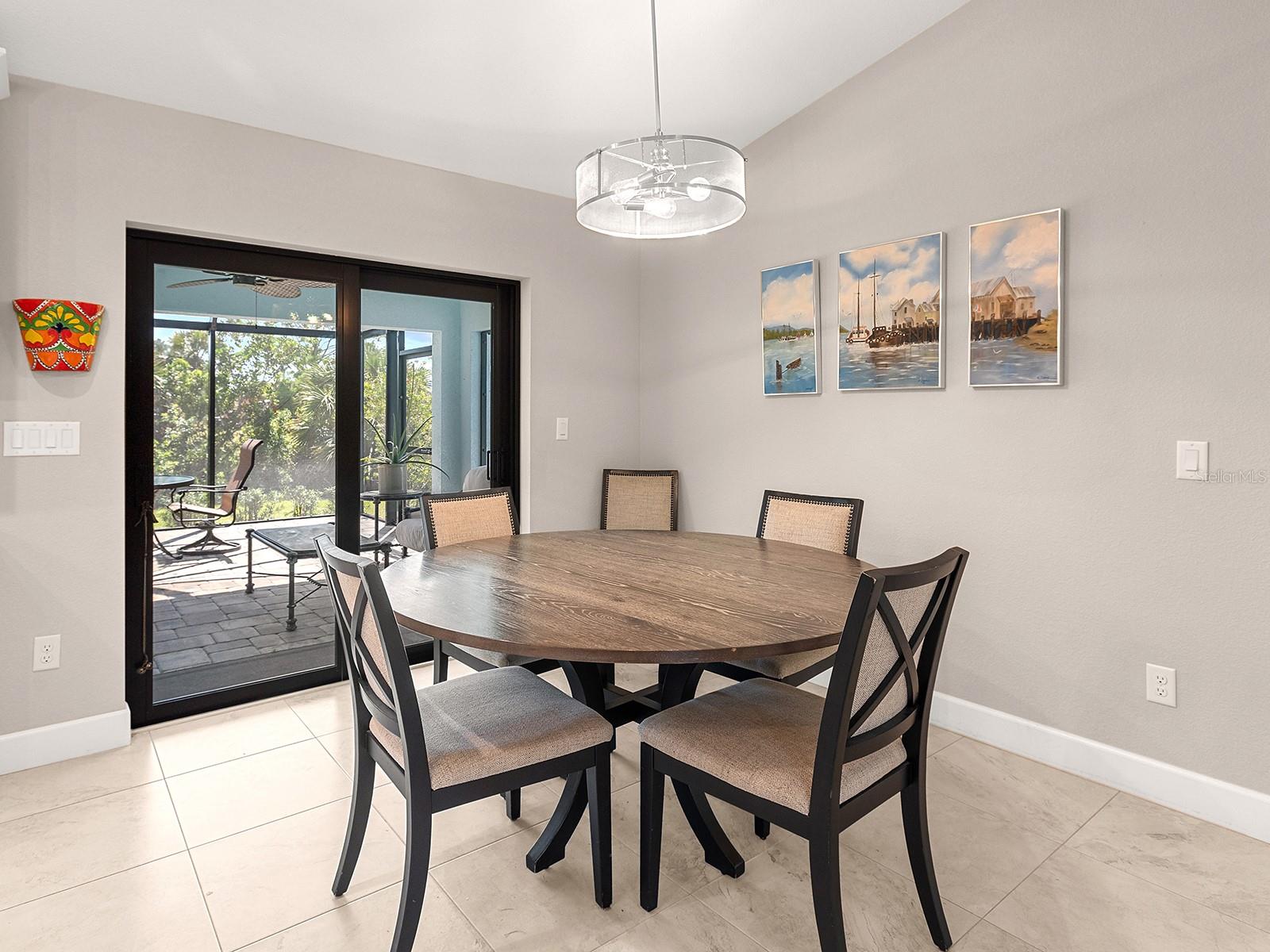 6126 Spinnaker Blvd Property Photo 16