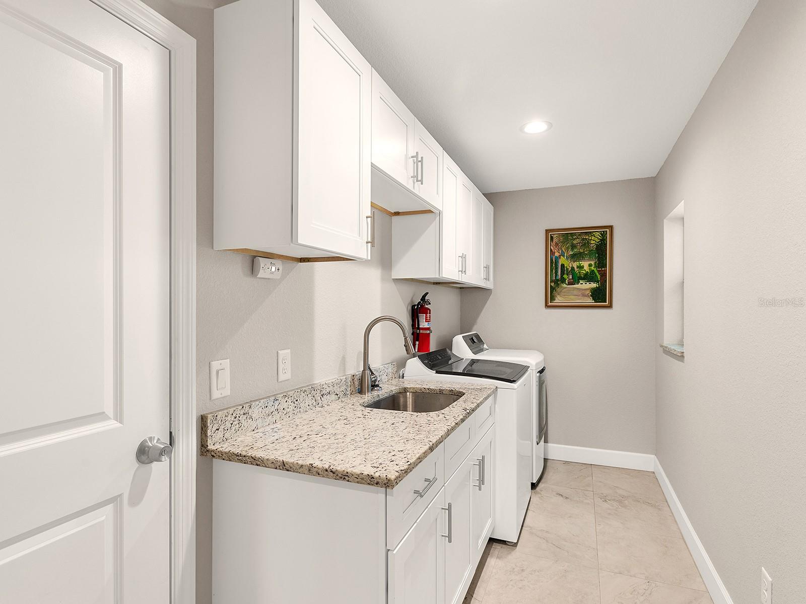 6126 Spinnaker Blvd Property Photo 24