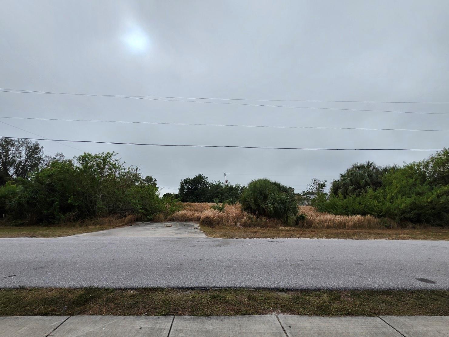 27147 Sunnybrook Rd Property Photo 6