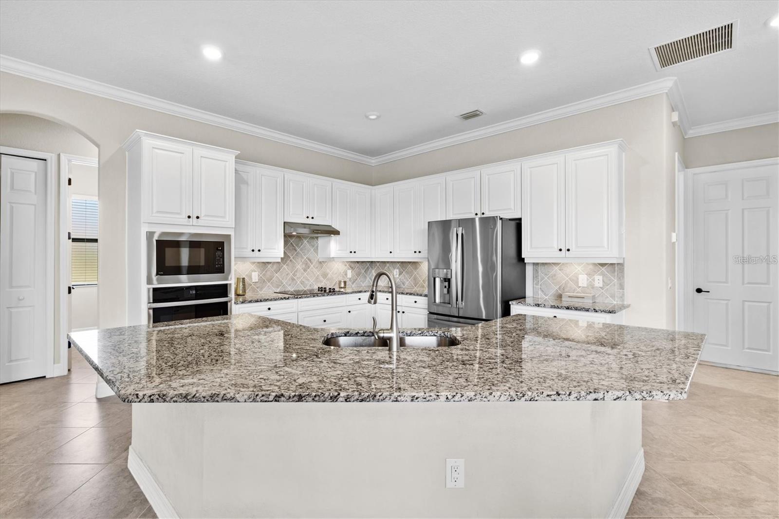 13750 Portenza Ln Property Photo 5