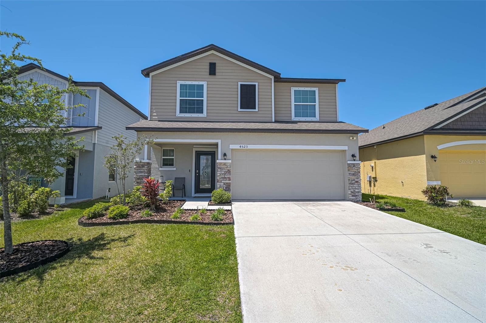 4523 Birdsong Dr Property Photo