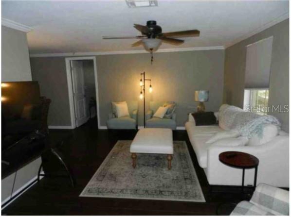 751 Arabian Cir Property Photo 3