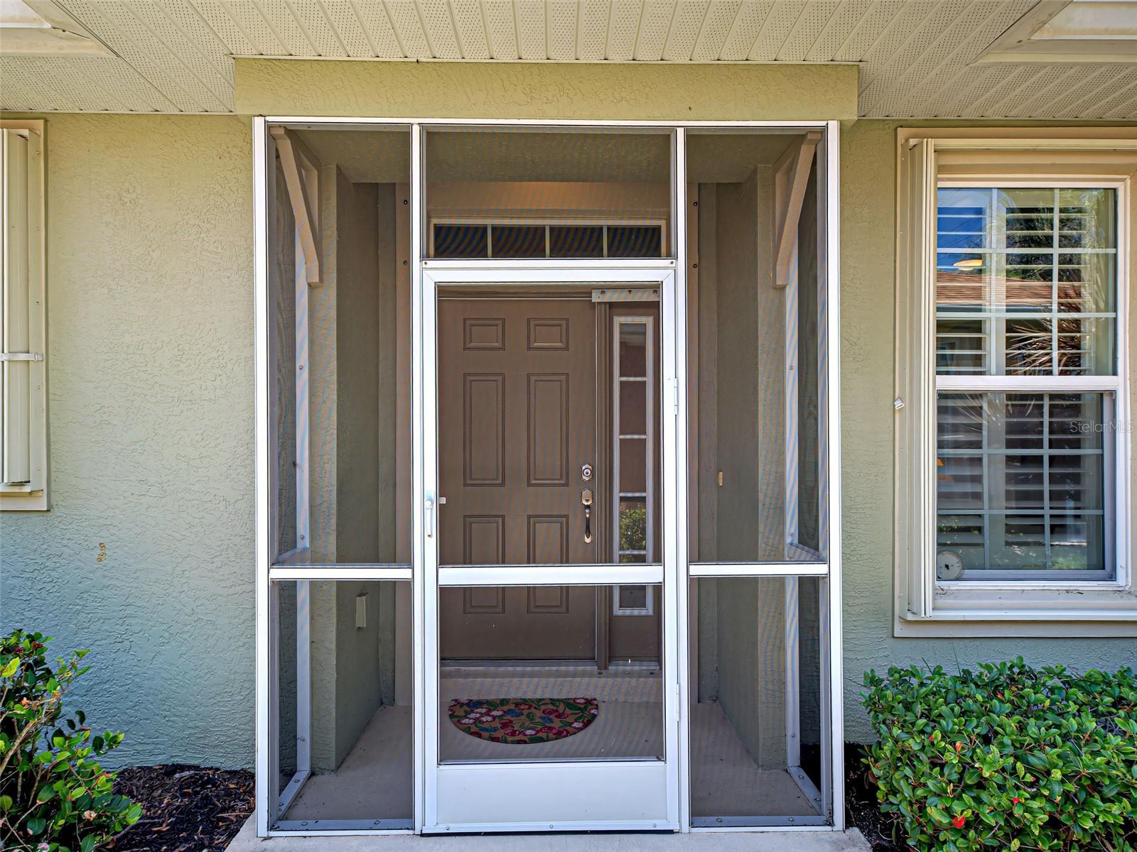 275 Capulet Dr Property Photo 8