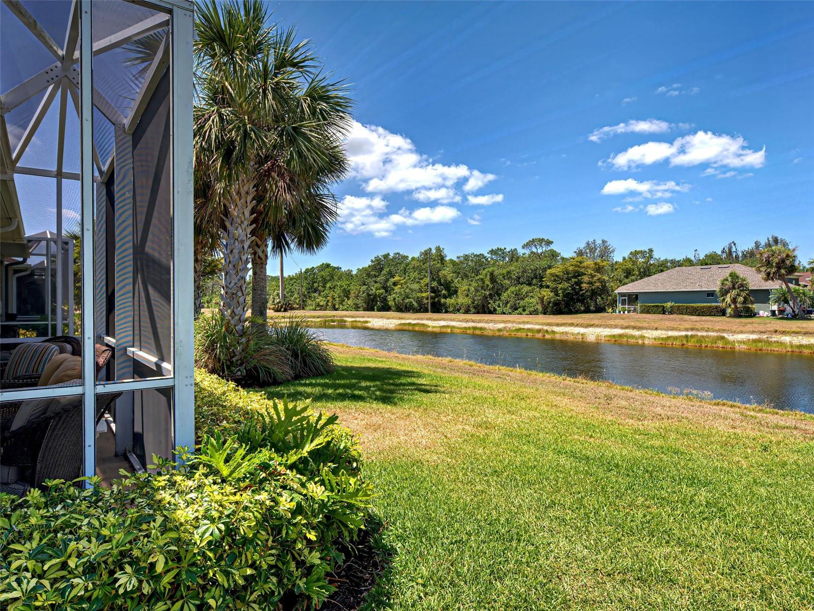 275 Capulet Dr Property Photo 10