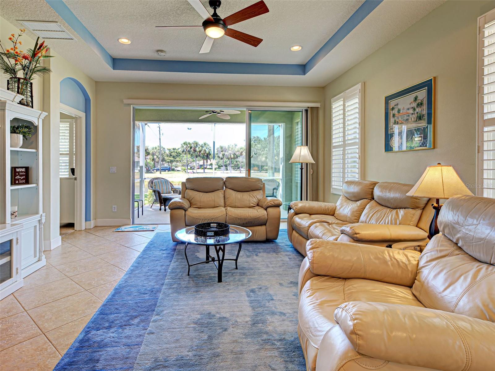 275 Capulet Dr Property Photo 16