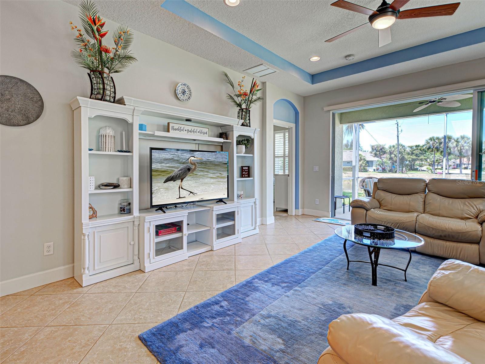 275 Capulet Dr Property Photo 17