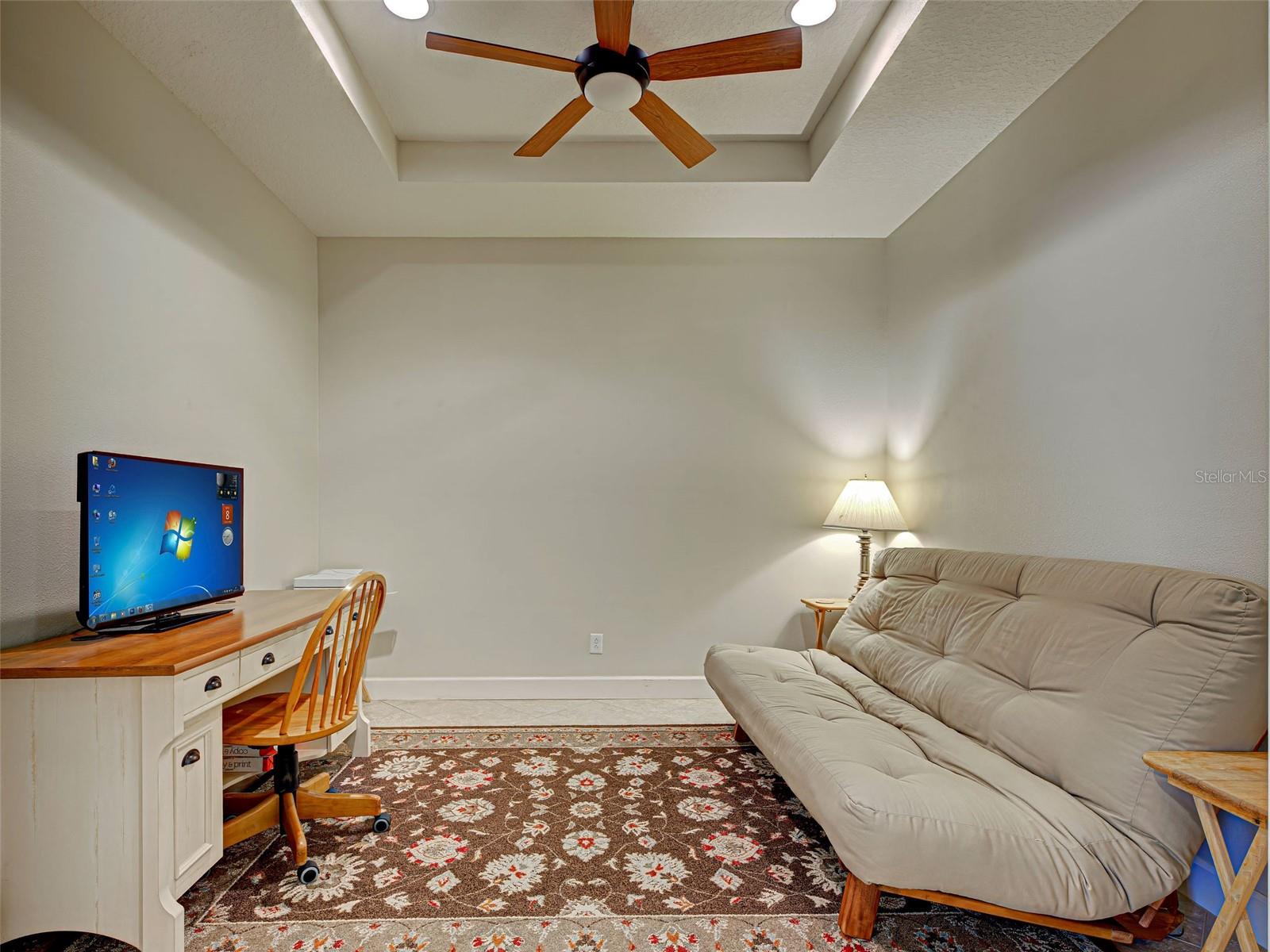 275 Capulet Dr Property Photo 36