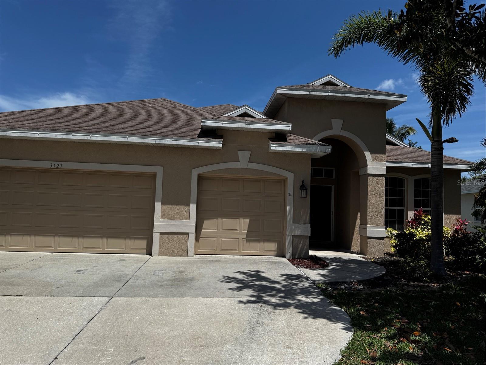 3127 38th Ter E Property Photo