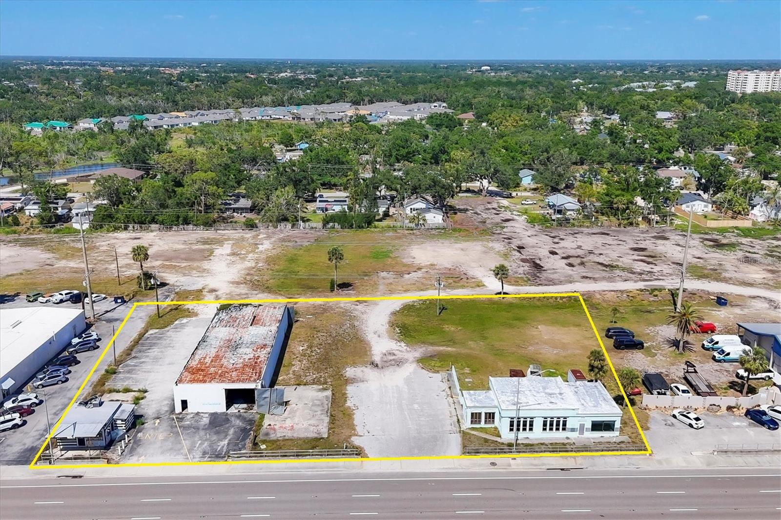 2225 S Tamiami Tr S Property Photo 1