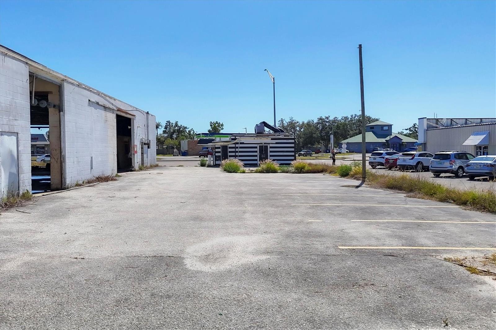 2225 S Tamiami Tr S Property Photo 22