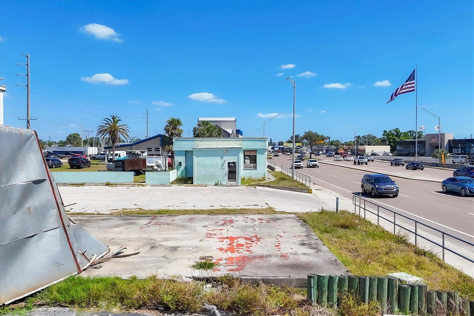 2225 S Tamiami Tr S Property Photo 24