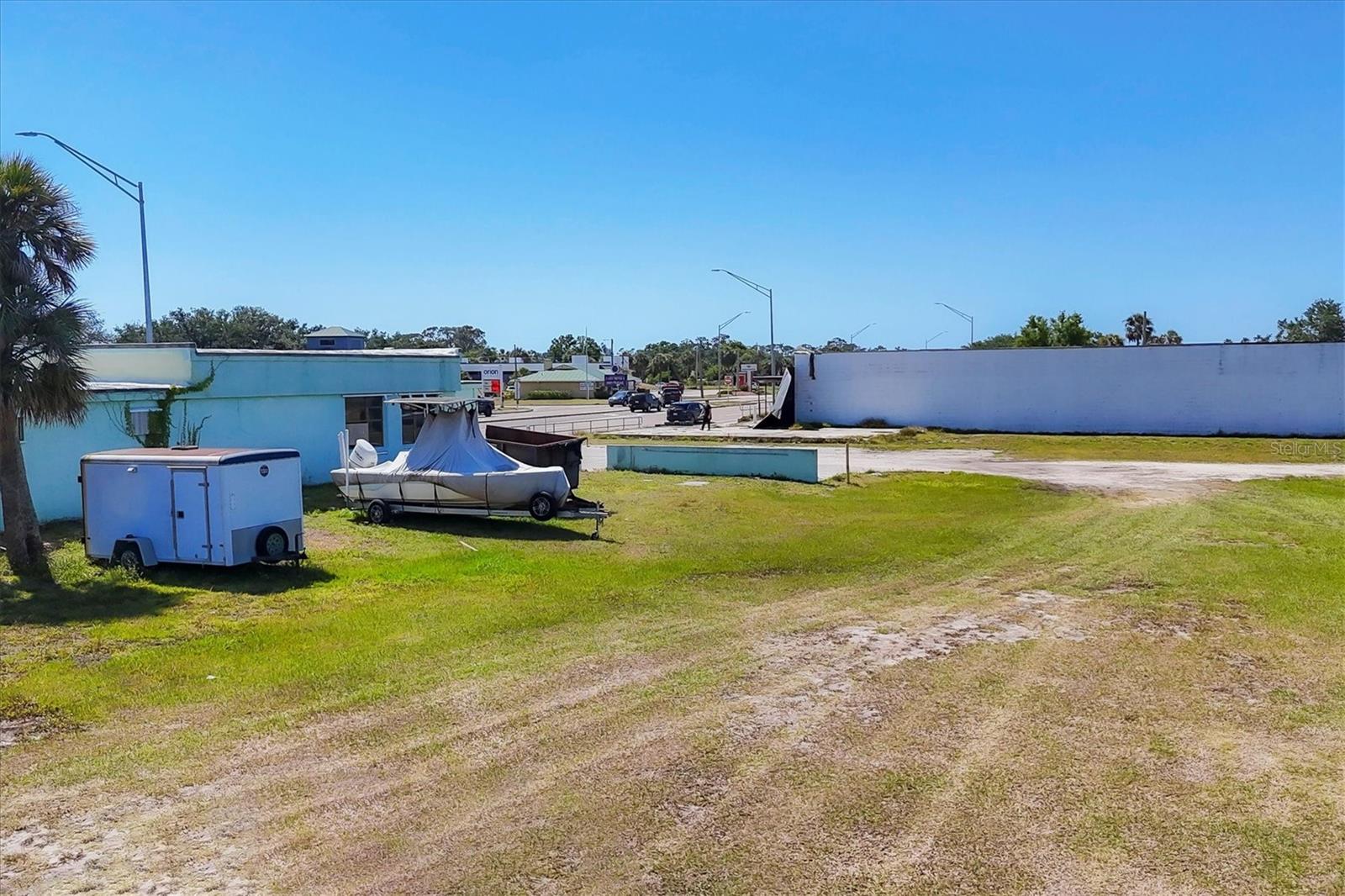 2225 S Tamiami Tr S Property Photo 27