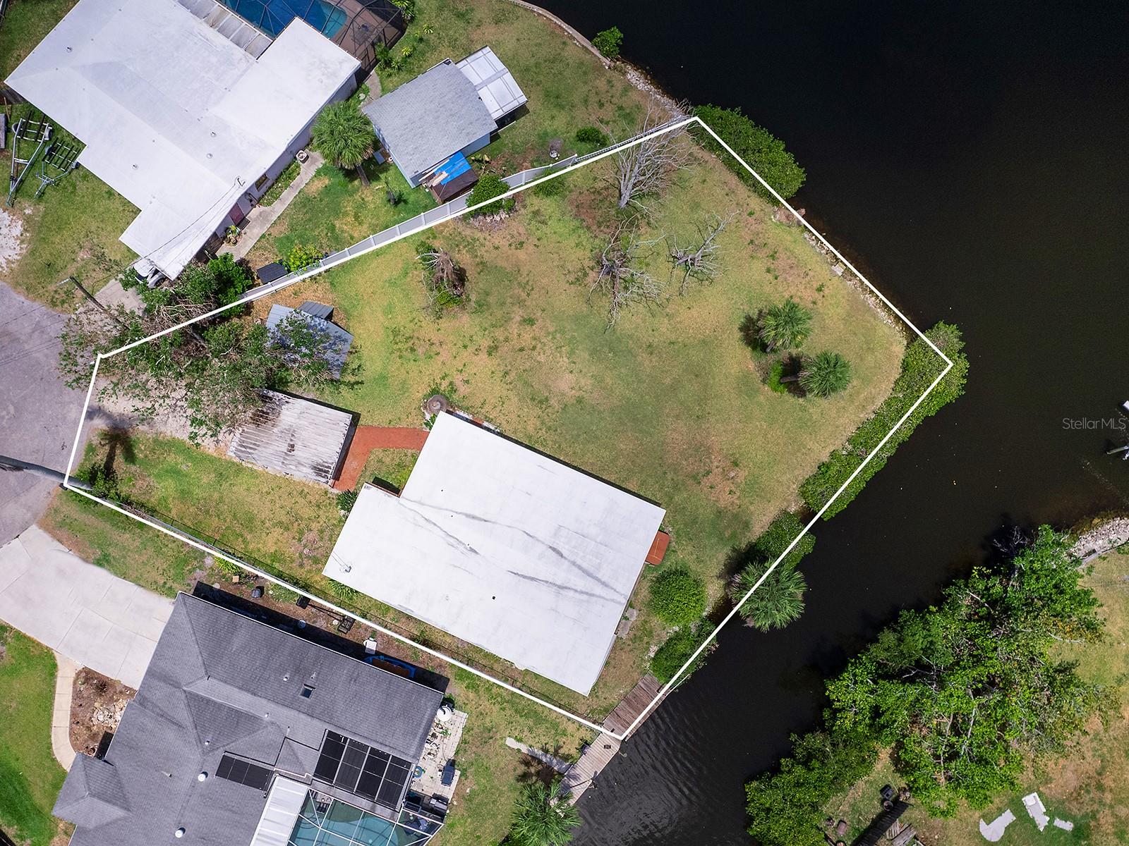 214 Pompano Ln Property Photo