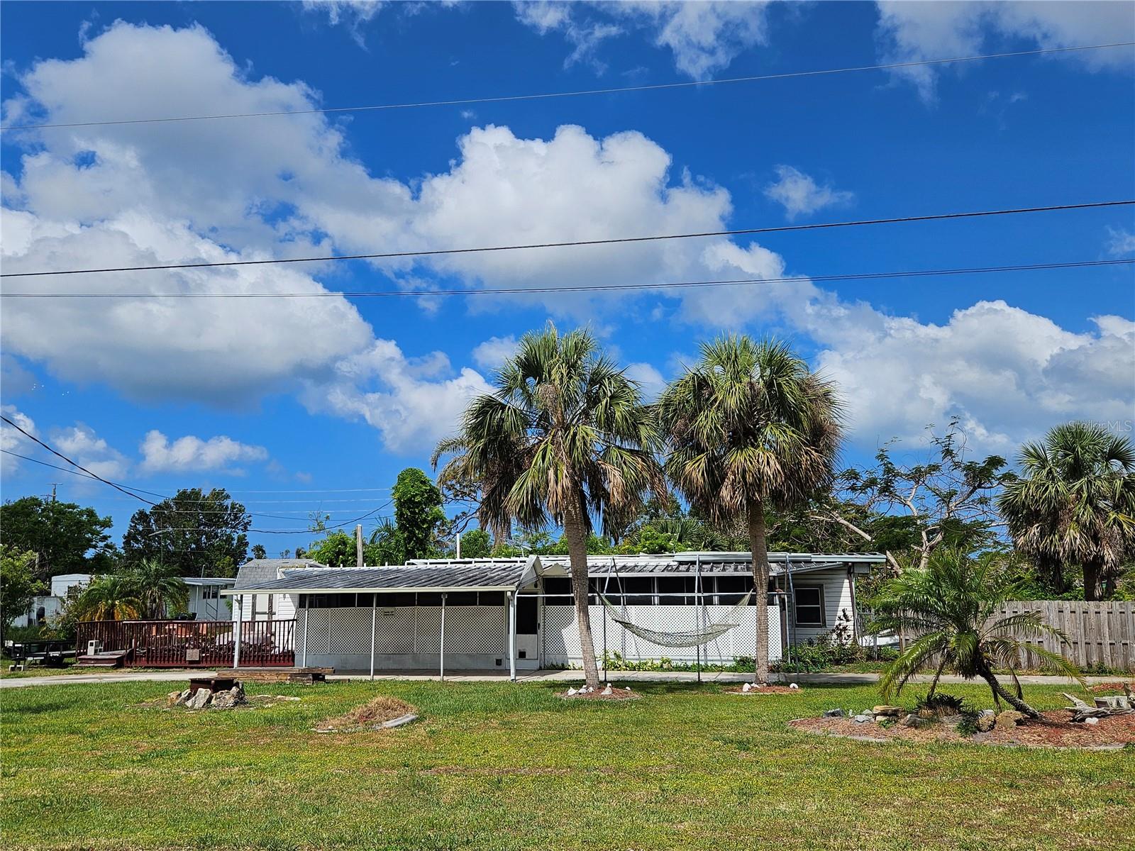 205 Jessica St N Property Photo