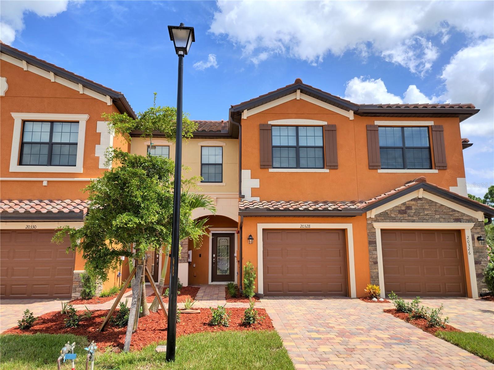20328 Lagente Cir Property Photo