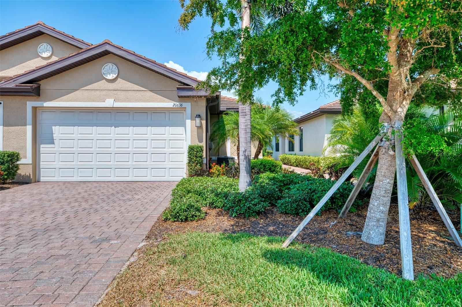 20636 Swallowtail Ct Property Photo 8