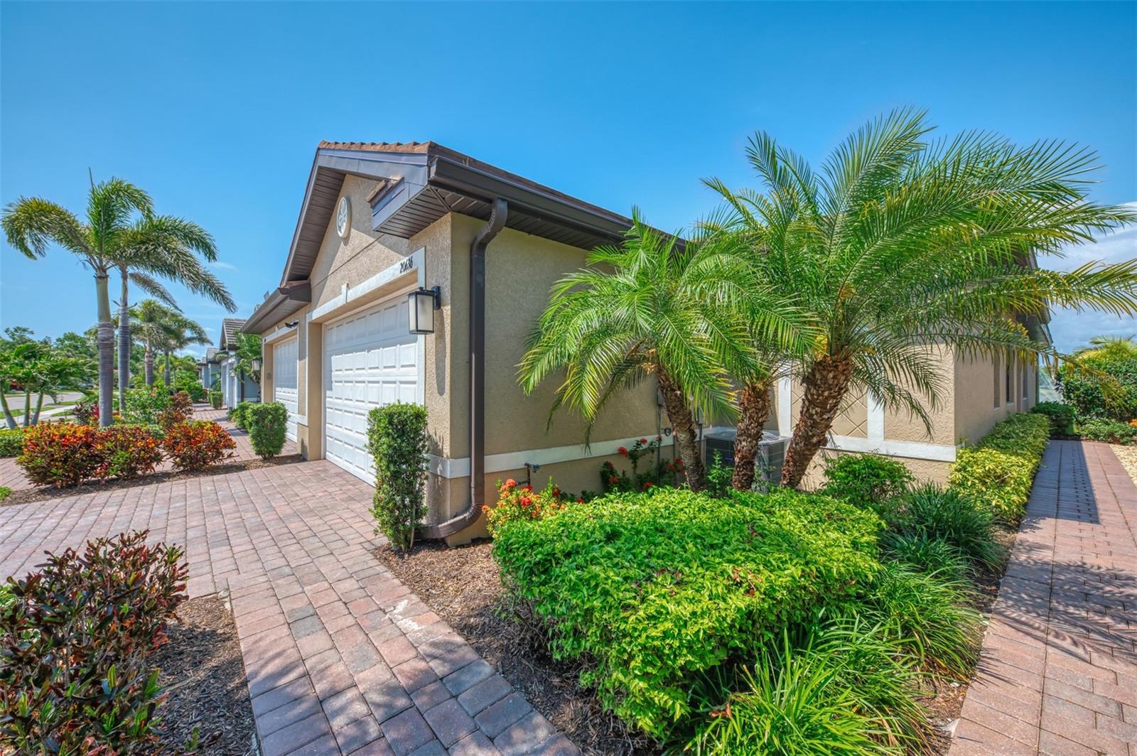 20636 Swallowtail Ct Property Photo 9