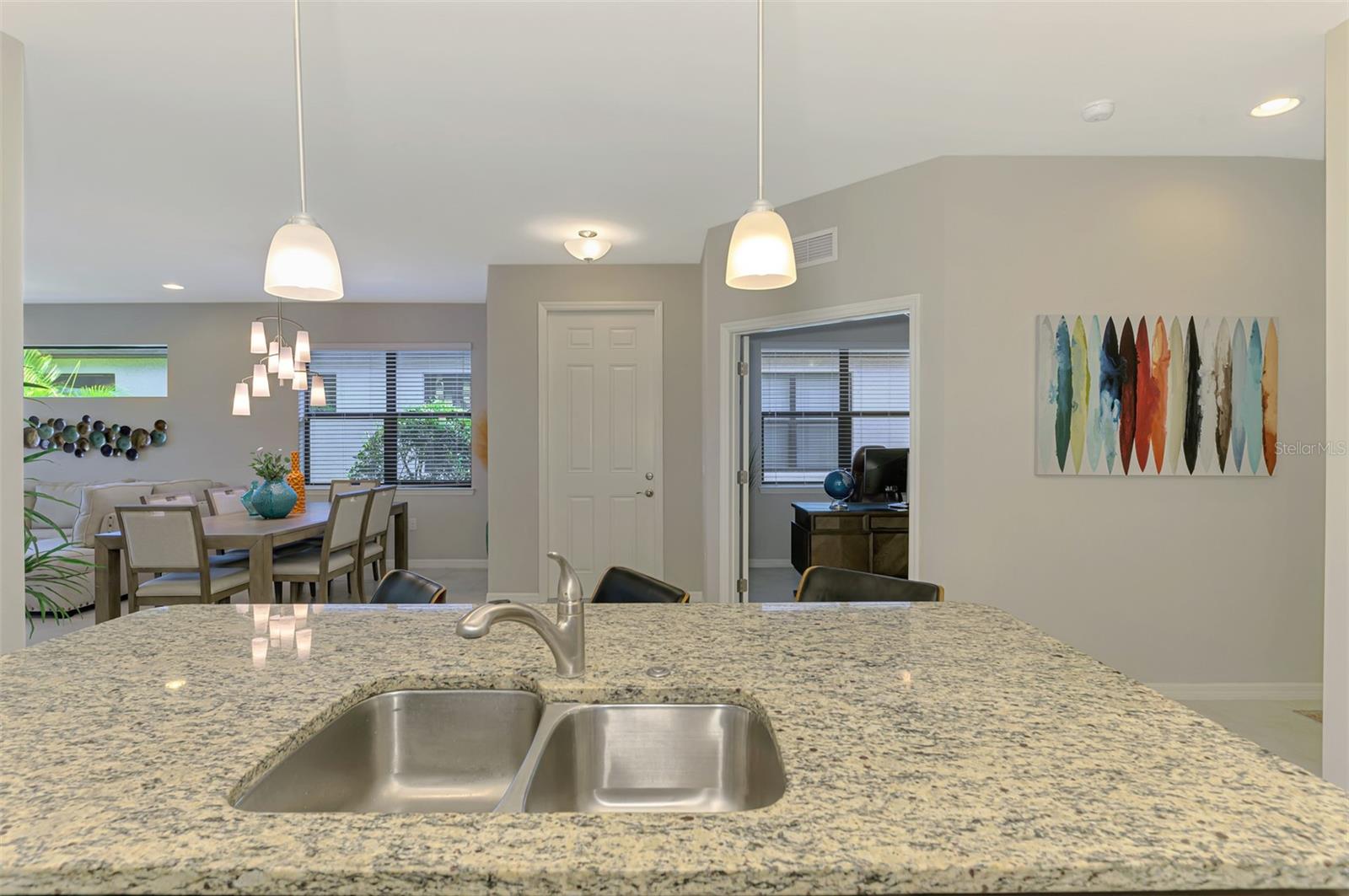 20636 Swallowtail Ct Property Photo 28