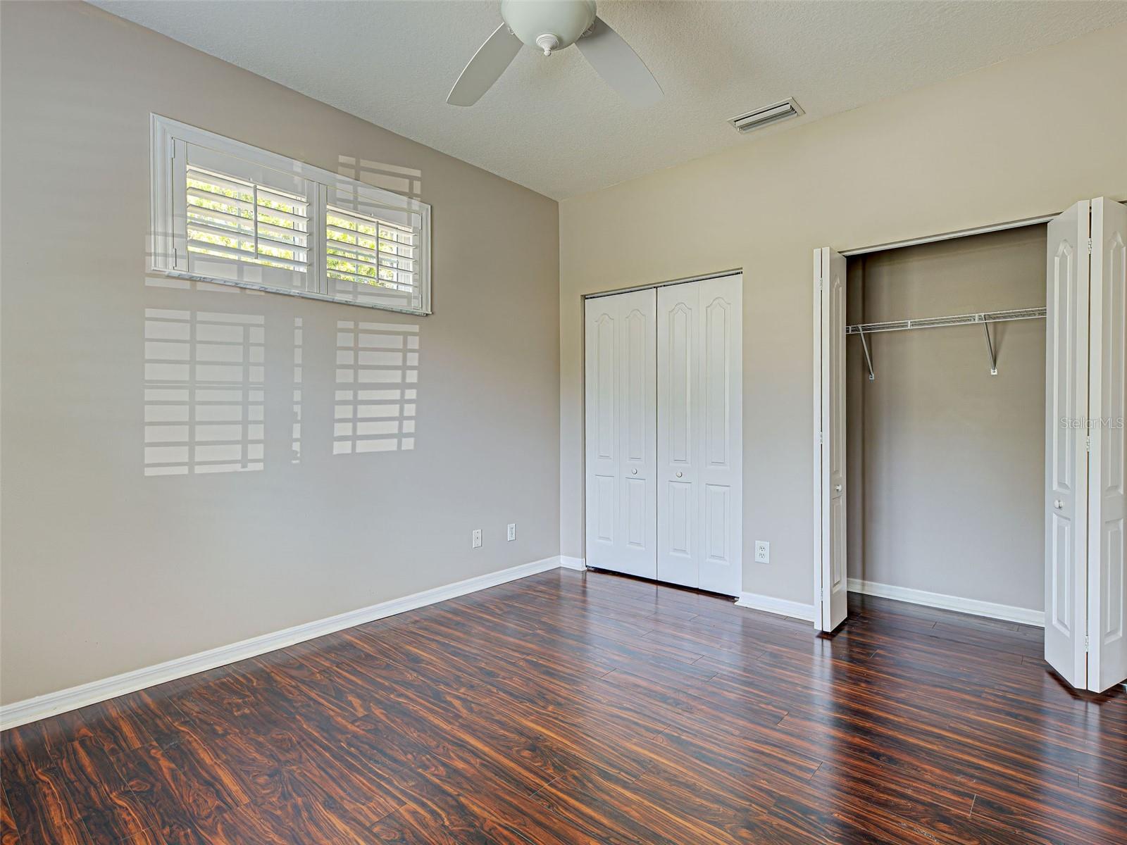 912 Barclay Ct Property Photo 35