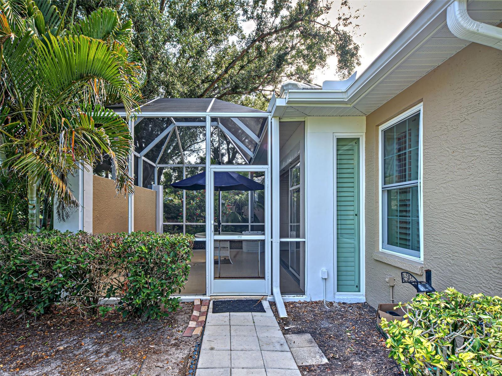 912 Barclay Ct Property Photo 44