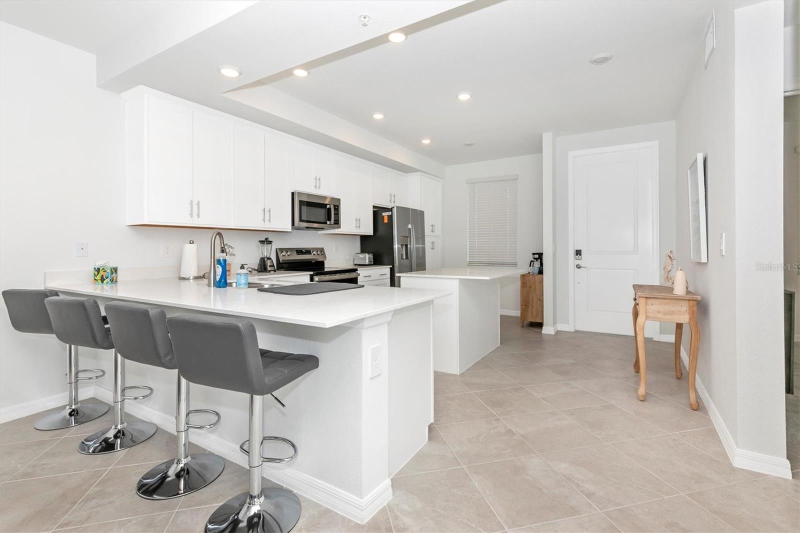 17565 Opal Sand Dr #305 Property Photo 2