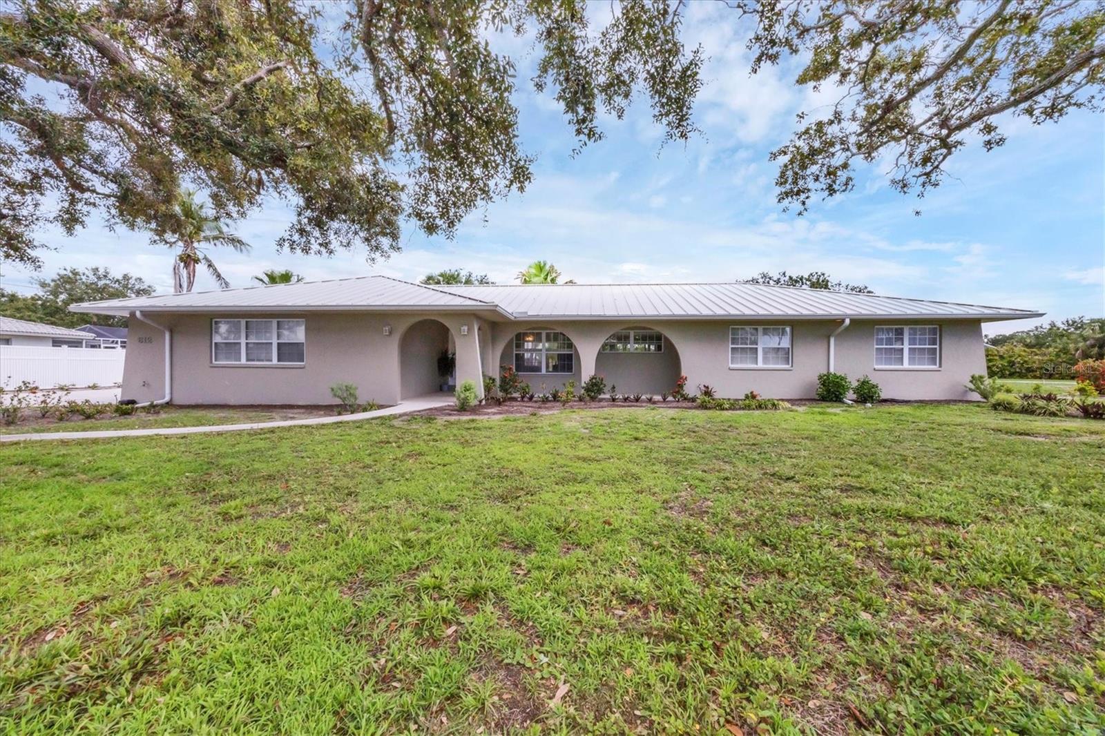612 Bayshore Rd Property Photo 1
