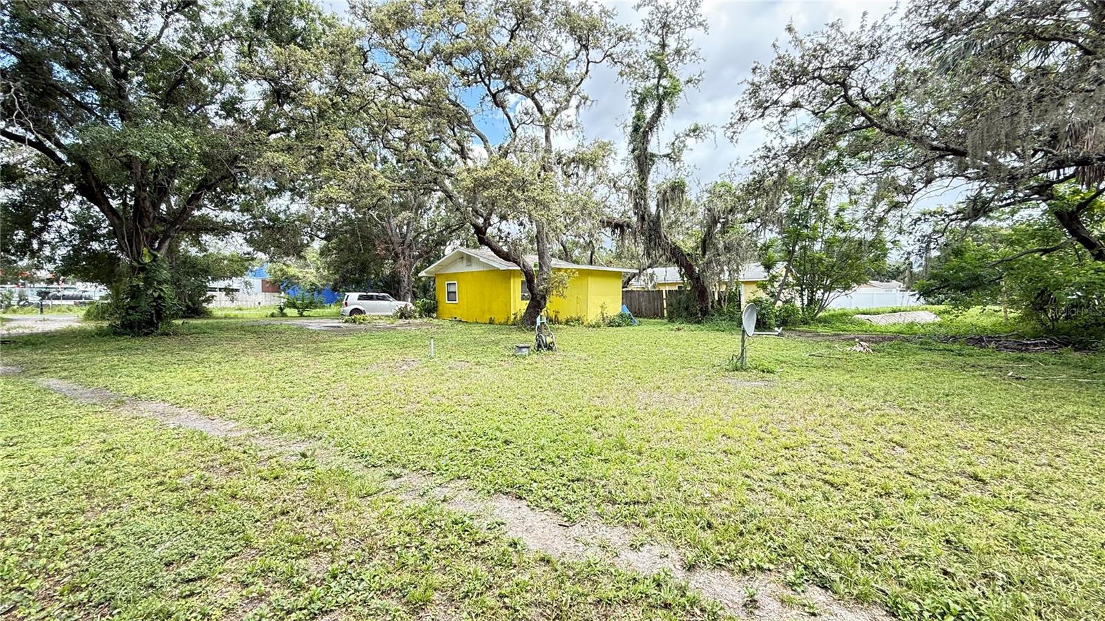 620 Winham St Property Photo 7