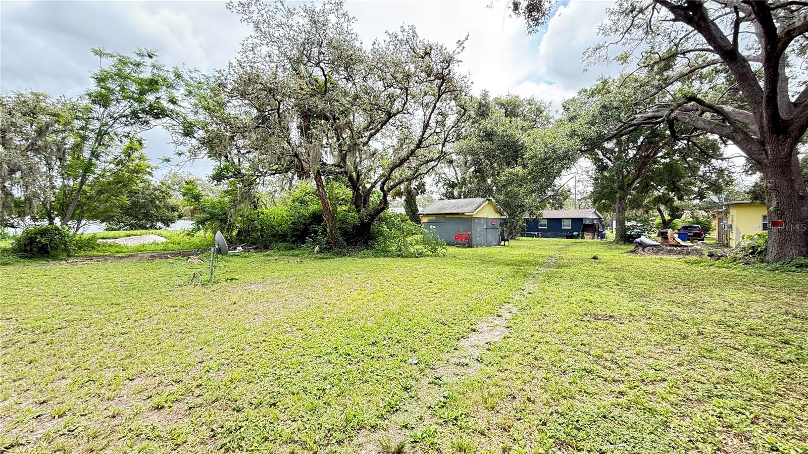 620 Winham St Property Photo 8