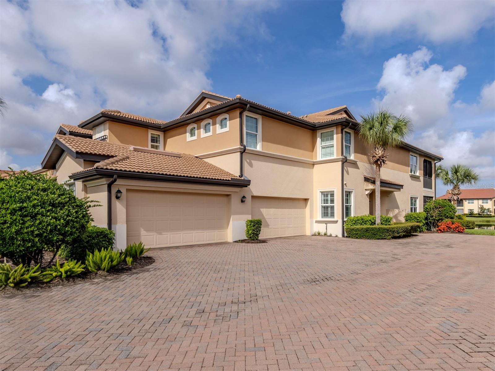 141 Bella Vista Ter #34b Property Photo 1