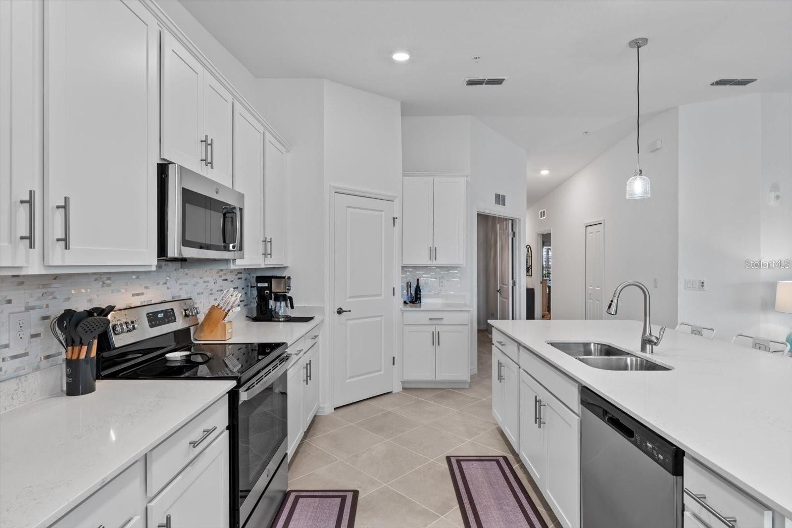 12440 Wellen Golf St #203 Property Photo 16