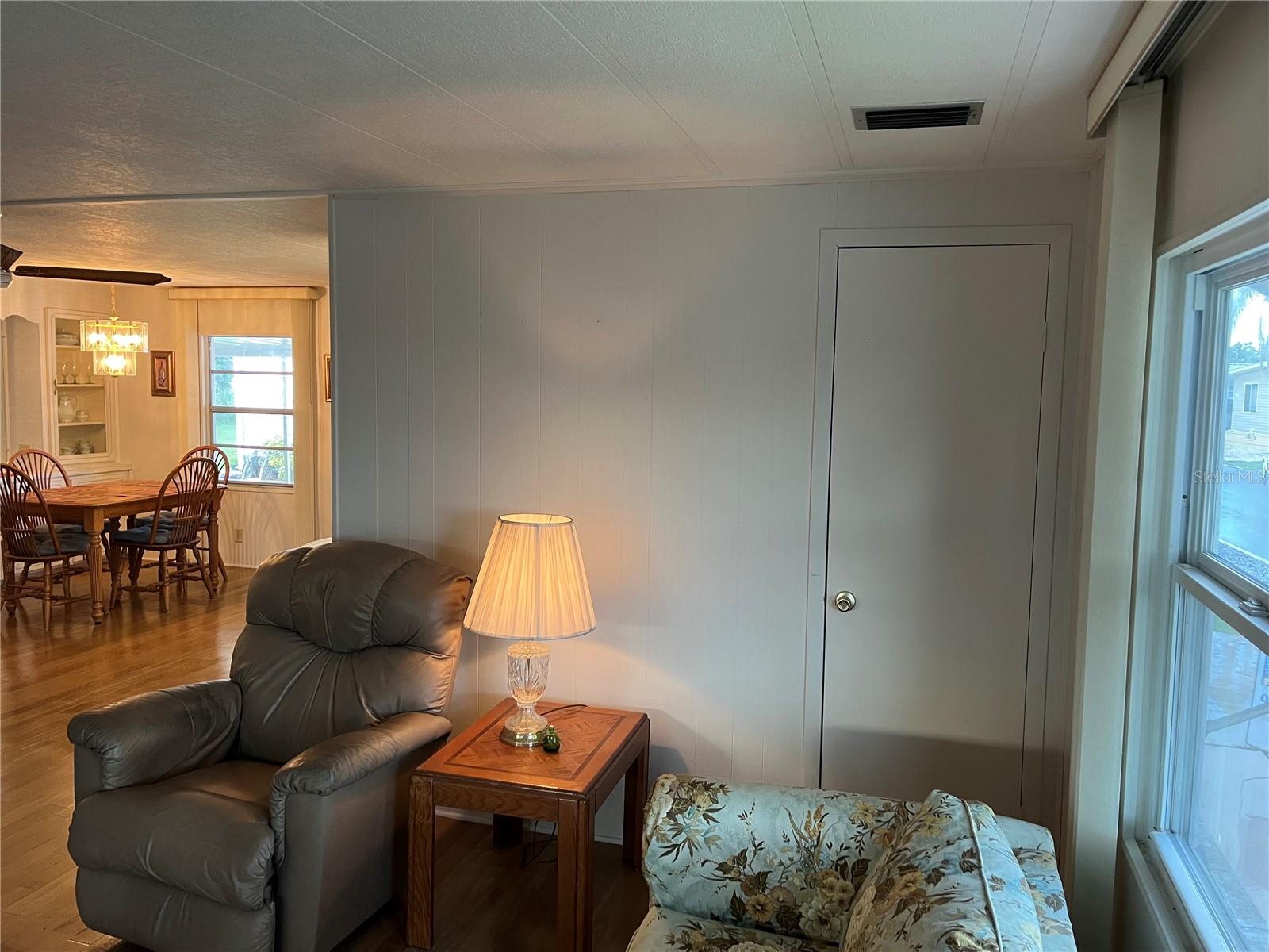 806 Jolanda Cir Property Photo 12