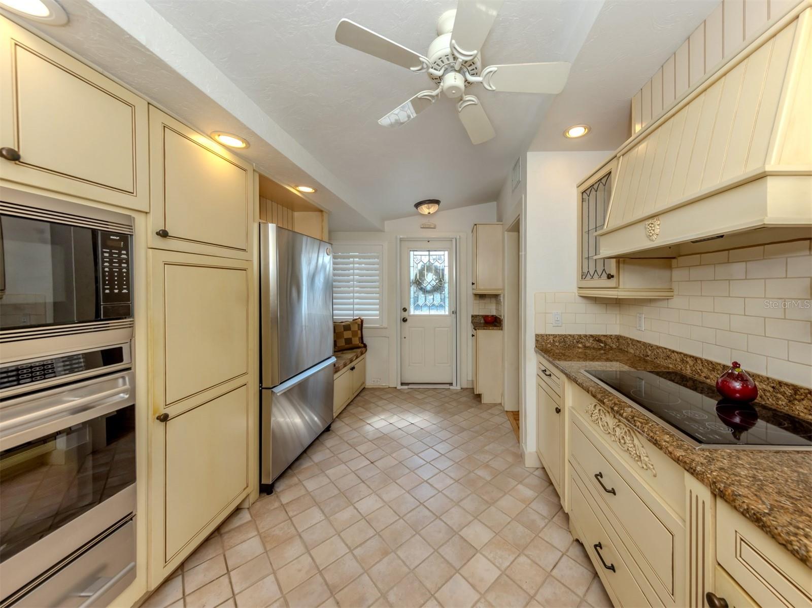 726 Eagle Point Dr Property Photo 17