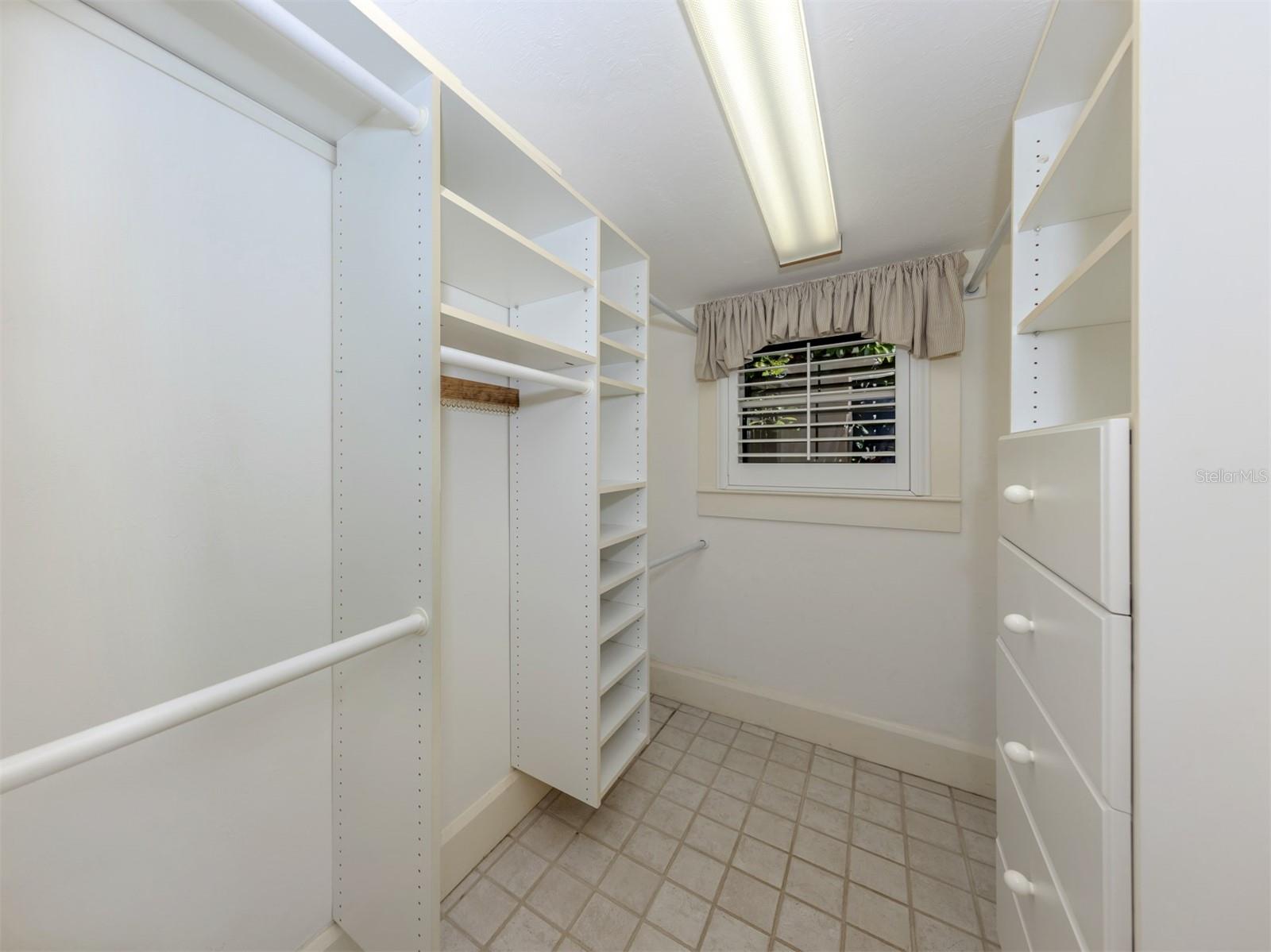 726 Eagle Point Dr Property Photo 20