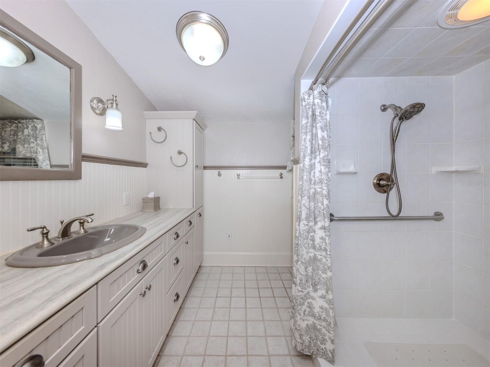 726 Eagle Point Dr Property Photo 21