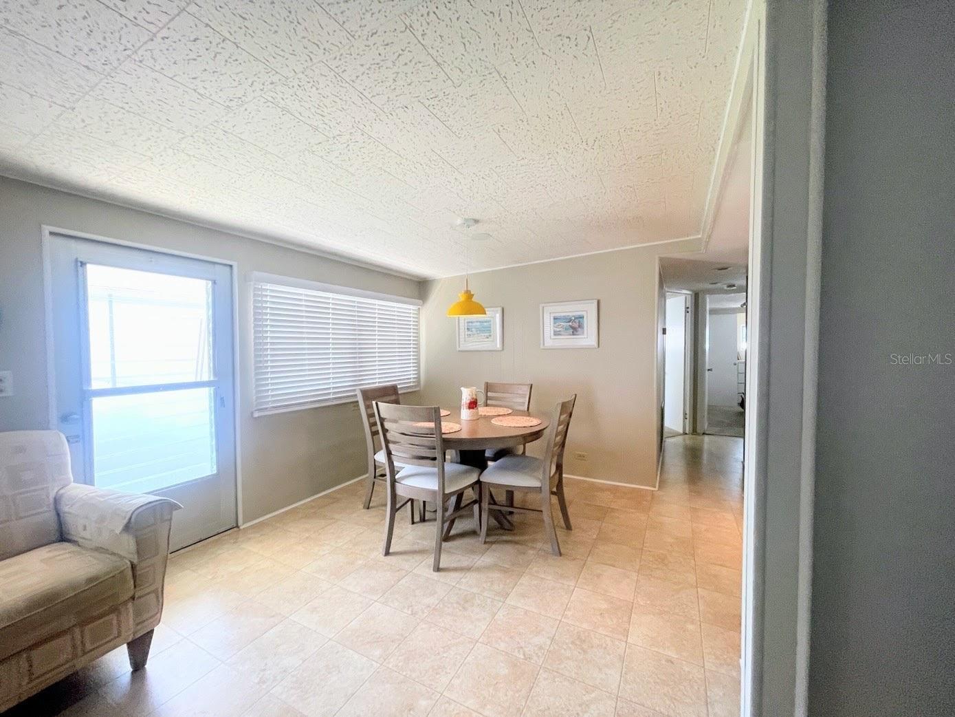 816 Turf Property Photo 4