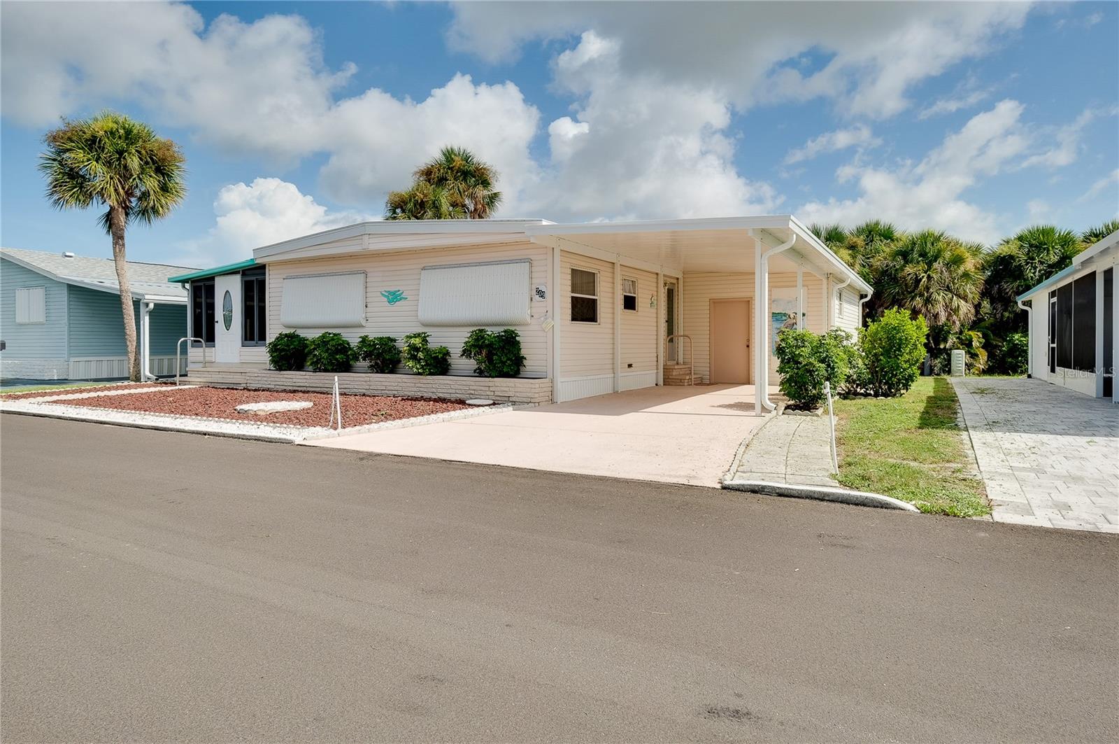 209 Roma Rd Property Photo 1