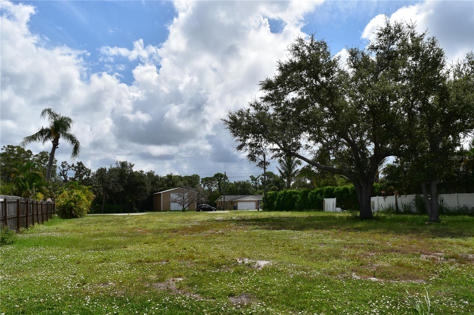2450 Alamander Ave Property Photo 13